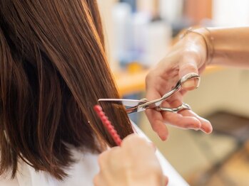 エール(Aile)の写真/シャンプーから仕上げまで1人のスタイリストが担当☆経験豊富なスタイリストが理想のスタイルを叶えます◎