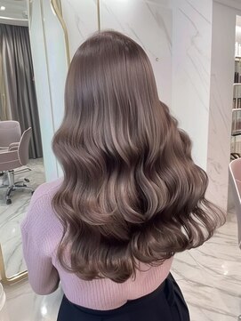 ネハス ナガオカ(nehus.nagaoka) ブリーチ/イメチェン/ホワイトブロンド/外ハネボブ/美髪/