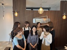 【経営理念】「美容師を、一生の仕事に。」スタッフの幸せが、お客様への最高のおもてなしに繋がる