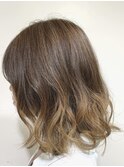 30代おすすめ グラデーションカラー　ブリーチ　ベージュ