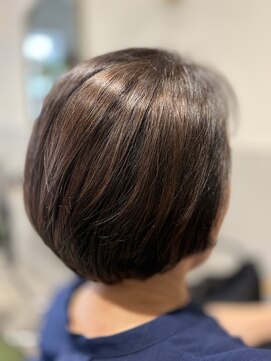アンジー(Angee) 湿気や汗に負けない、まとまりやすい美シルエットヘア♪