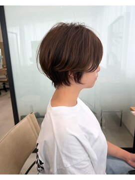 ファムバイアヴァンス(Femme by AVANCE.) 長め前髪の丸みショート