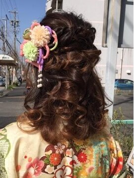 美容室 ティンカーベル ハーフアップヘアセット