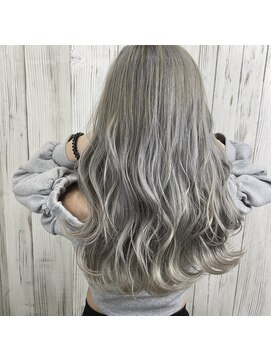 アンダーバーホワイト 南海難波店(_WHITE) 【＿white+】ホワイトシルバー×大人ロングスタイル