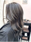 白髪ぼかしハイライト×ミディアムレイヤー
