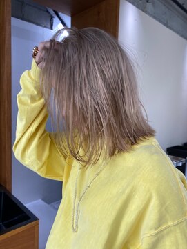 ロールアップスリーブス(ROLL UP SLEEVES) blond hair