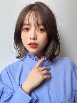 ホフ 大阪心斎橋店(F.O.F) ベージュインナーカラーショートボブレイヤーミディアム前髪