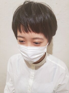 ナゴミノヒトトキ(NAGOMI NO HiTOTOKi) オン眉でナチュラルショートカット