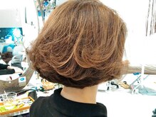 デラクスラム ザ ヘアー(DeluxLam the hair)