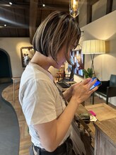 モクレン(mokuren.) セクションカラー ボブ