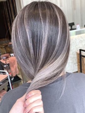 ラグーン(LAGOON) バレイヤージュグレージュハイライトダブルカラーケアブリーチ