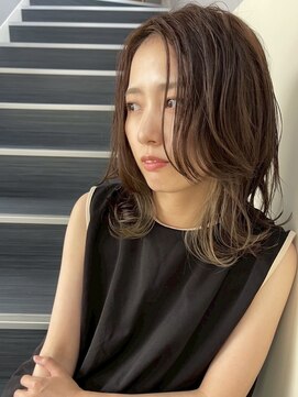 ミモラ(mimola) ミディアムレイヤー/インナーカラー/大人ヘア