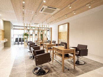 グレイス 多治見店(Grace)の写真/【多治見駅徒歩2分】経験豊富な女性スタイリストがあなたの美を引き出す、大人女性のためのくつろぎサロン