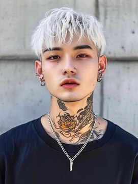 ネハス(nehus.) MEN’S HAIR/サーフカール/刈り上げセンターパート/ブリーチ