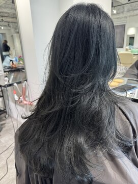レヴリー(reverie) レイヤーヘアブリーチなしカラーハッシュカットアッシュカラー