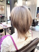ネリ(NERi)&nbsp;柔らか透明感☆ミルクティーベージュ×ウルフレイヤー