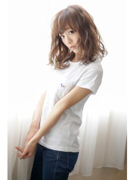 リリーオブザベイス(Lily of the Vase) ウェーブ☆ミディ