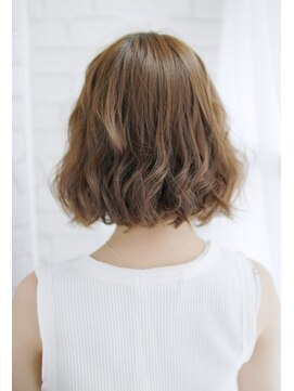 トレス プラス エヌ(TRESS+n) 20代30代40代　私を補う大人ミディ【堅田】