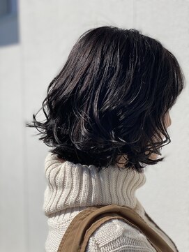 リトル アイズミ バイ ヴィーヴル(little aizumi by BIVRE) 【little鈴江】暗髪&デジタルパーマ