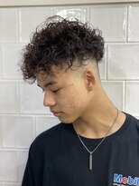 メリケンバーバーショップ フクオカ(MERICAN BARBERSHOP FUK)&nbsp;かき上げヘアショートレイアーくせ毛風パーマコンマヘア68