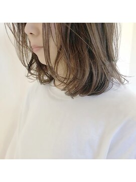 エマヘアープラス 下郡店(Emma Hair plus) 【佐藤俊良】ミディアムレイヤー×ほつれカール☆