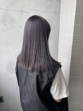 ティティ(TiTi) 秋におすすめ！ラベンダーグレージュ[TiTi_栗林れい]