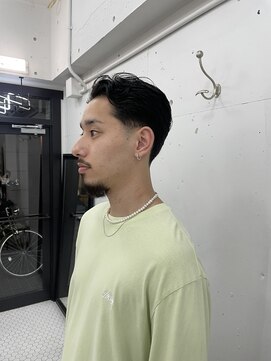 ウェルネス(Wellness) スパイラルツーブロックマッシュアップバングコンマヘア65