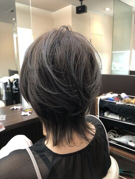 シャルトルーズ(Chart Reuse) ウルフカット