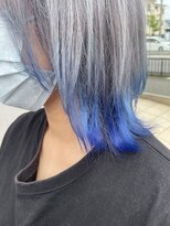 ラ ブーケ 御器所店(La Bouquet)&nbsp;ウルフカット×裾カラーブルー