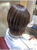 切りっぱなしアッシュボブ