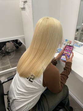 リアン バイ キートス(Lien by kiitos) ホワイトブロンド/抜きっぱなし/サラ艶ロング/ハイトーン/透明感