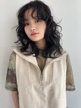 ラパンセ ブルー(LA PENSEE BLEU) ミディアムレイヤー ゆるふわミディアム バタフライカット