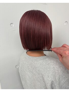 ユノ(juno) ピンクベージュとボブ　シオガマ