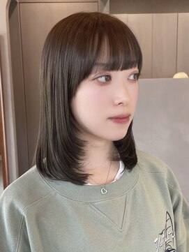 ロンド ボーイ 表参道(Lond BOY) ミディアムレイヤーカット韓国レイヤー顔周りオリーブベージュ