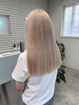 ダイアモンドリリー(Diamond Lily) ホワイトベージュ