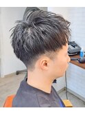 アップバングスタイル　メンズショート　ツーブロックスタイル