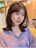 くびれミディアム/レイヤー/顔周り/小顔/ベージュ/20代30代