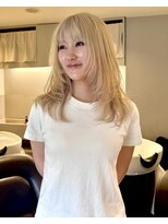 ニコフクオカヘアーメイク(NIKO Fukuoka Hair Make)&nbsp;ハッシュレイヤー/抜きっぱなしブロンド/ホワイトブロンド
