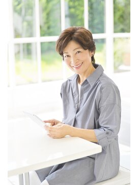 ビューティーパレット六甲店 大人ショートヘア