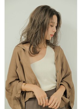 レーヴ(REVE) ホワイトパールレイヤーカット