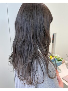ユーリ(JUURI) グレージュ / ロングヘア