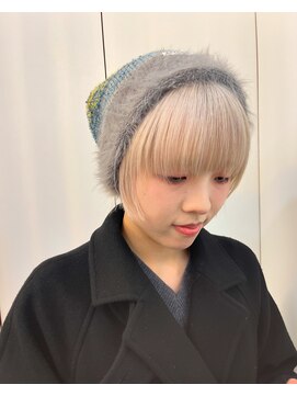 ロア インターナショナル 新宿店(LoA International) ハイトーン小顔ショート