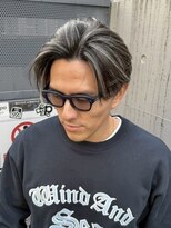 ラック 表参道(LUCK)&nbsp;フェザーショート/コントラストハイライト/グレー/メンズカット