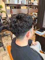ゴデーレ(GODERE) スパイラルパーマ波巻きパーマ黒髪マッシュ刈り上げ