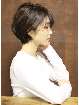 シアンデルカ(CYANDELUCCA) 黄金比　ひし形シルエットボブ