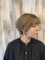 ユース(YOUTH)&nbsp;ミルクティーベージュとショート