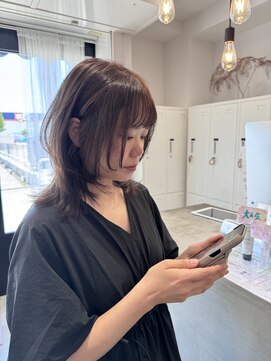 ケーオーエスビューティー(K O S beauty) 大人ウルフ×グレージュ