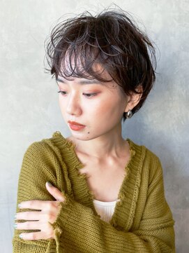 シオン(shion) 小顔くすみベージュ透明感カラーオリーブカラー黒髪_ba362892