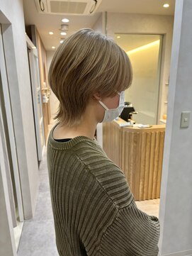ジル(JiLL.) ミルクティーベージュショートウルフ【広島/本通】