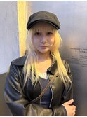 【ステップボーンカット】ロングレイヤー/ ホワイトブロンド